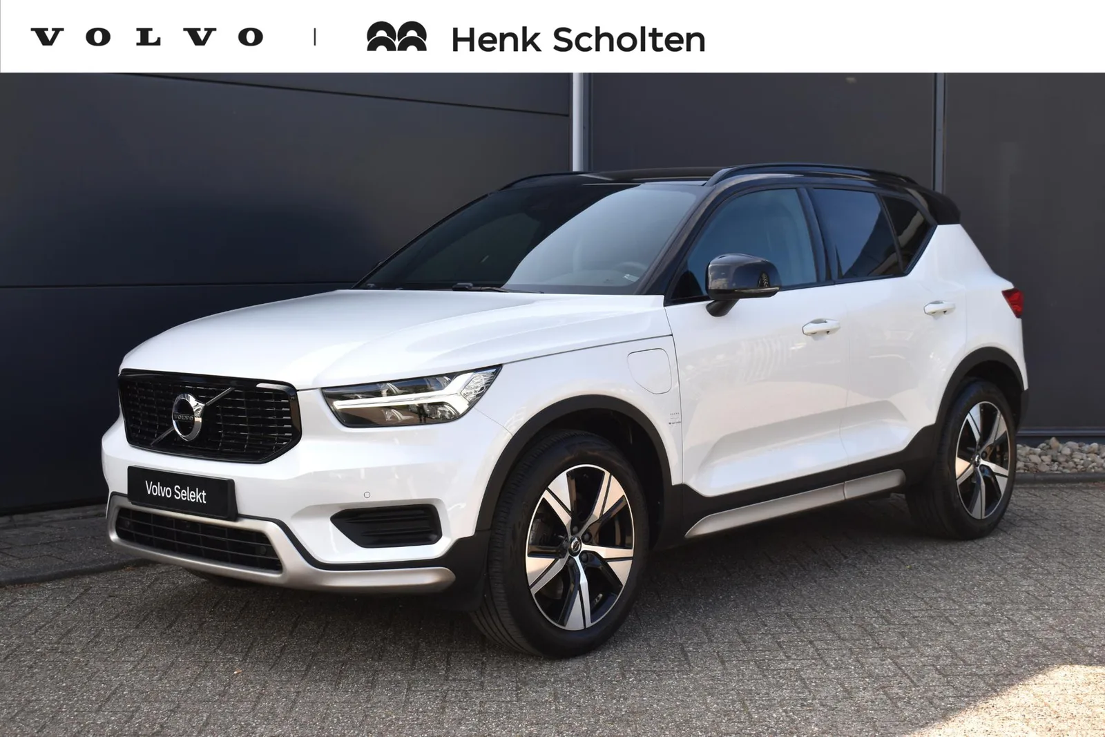 Volvo XC40 (2022) — foto 1