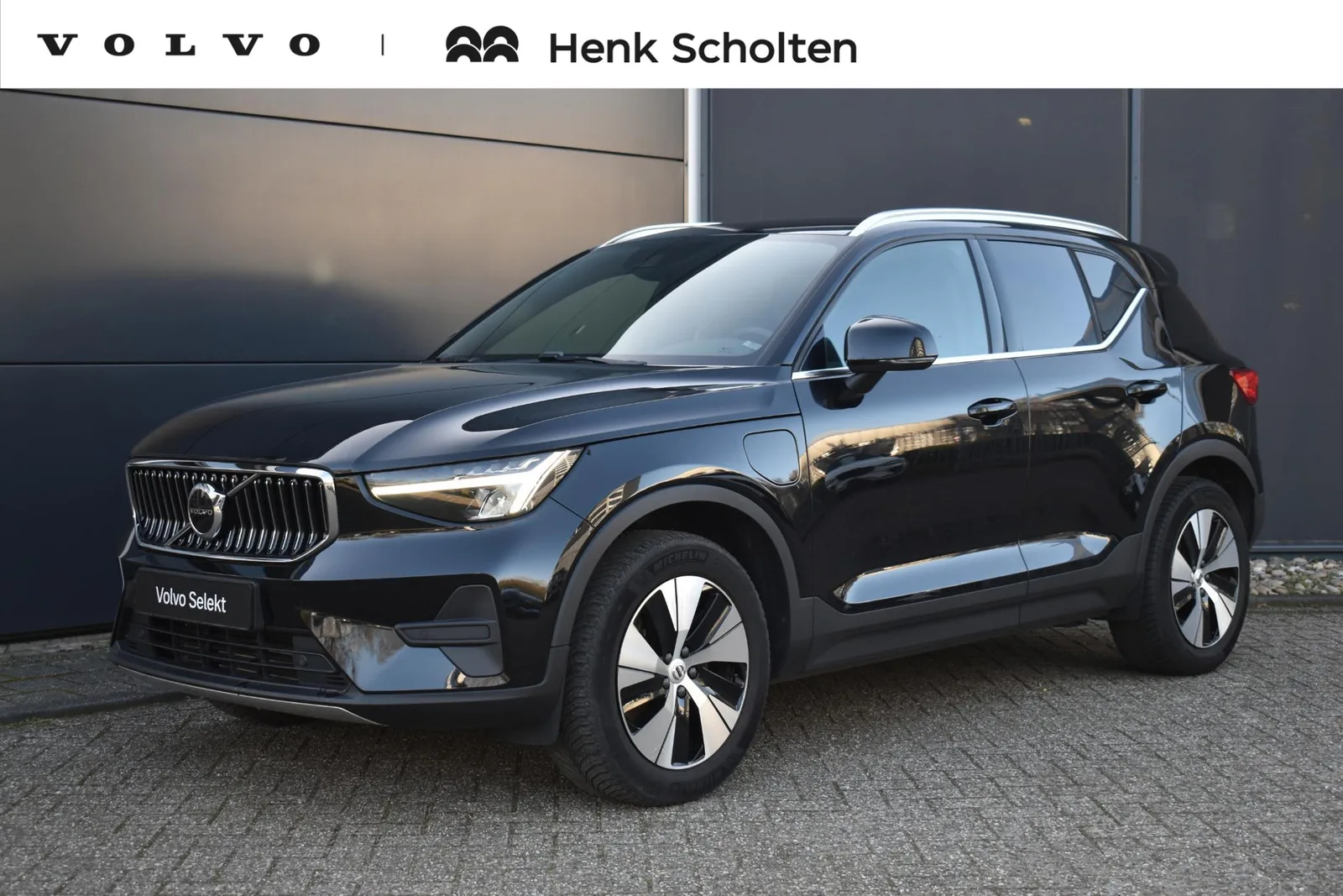 Volvo XC40 (2023) — foto 1