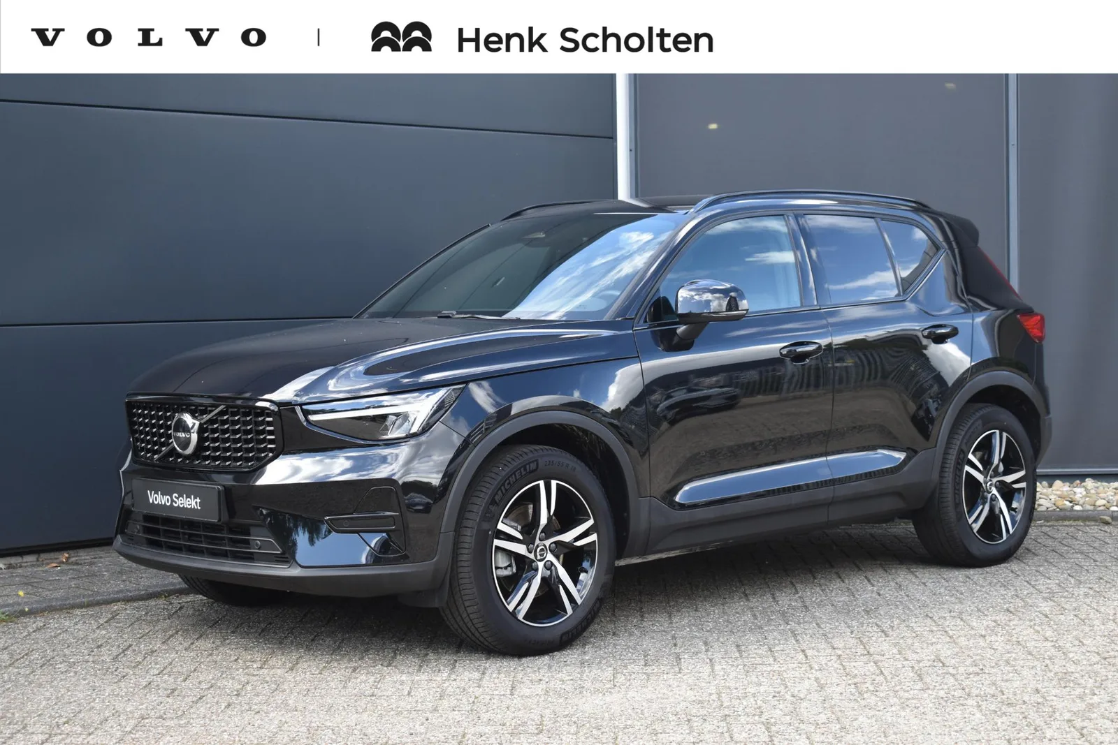 Volvo XC40 (2026) — foto 1