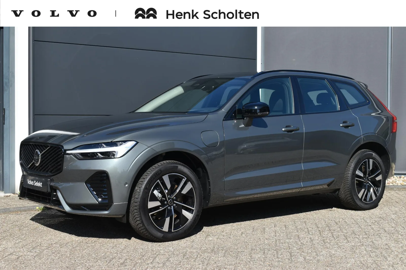 Volvo XC60 (2025) — foto 1