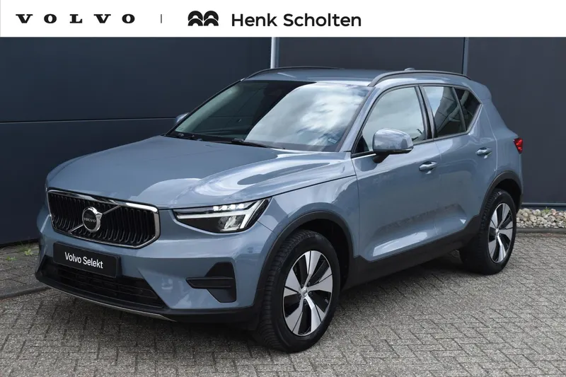 Volvo XC40 (2022)