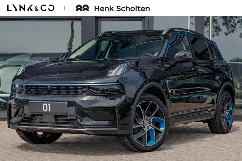 Lynk & Co 01 (2022)