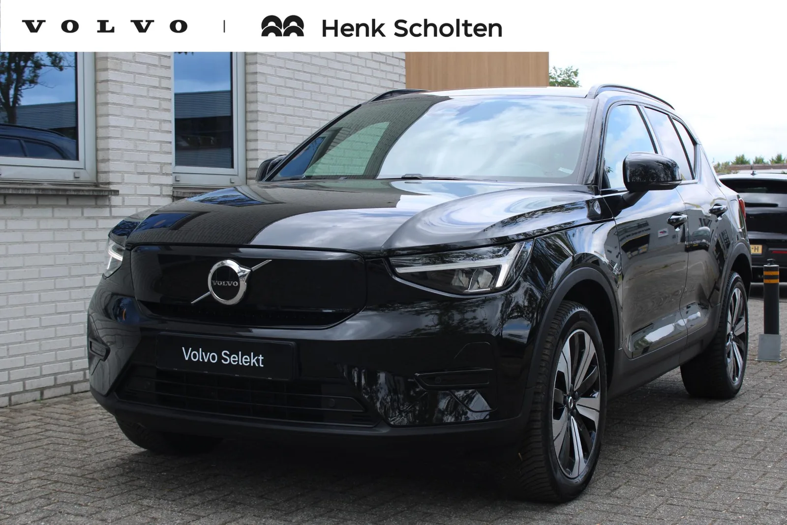 Volvo XC40 (2023) — foto 1