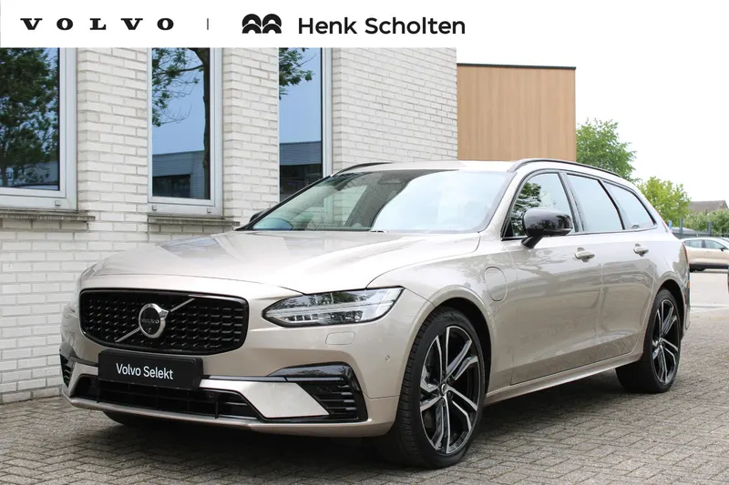 Volvo V90 (2025)