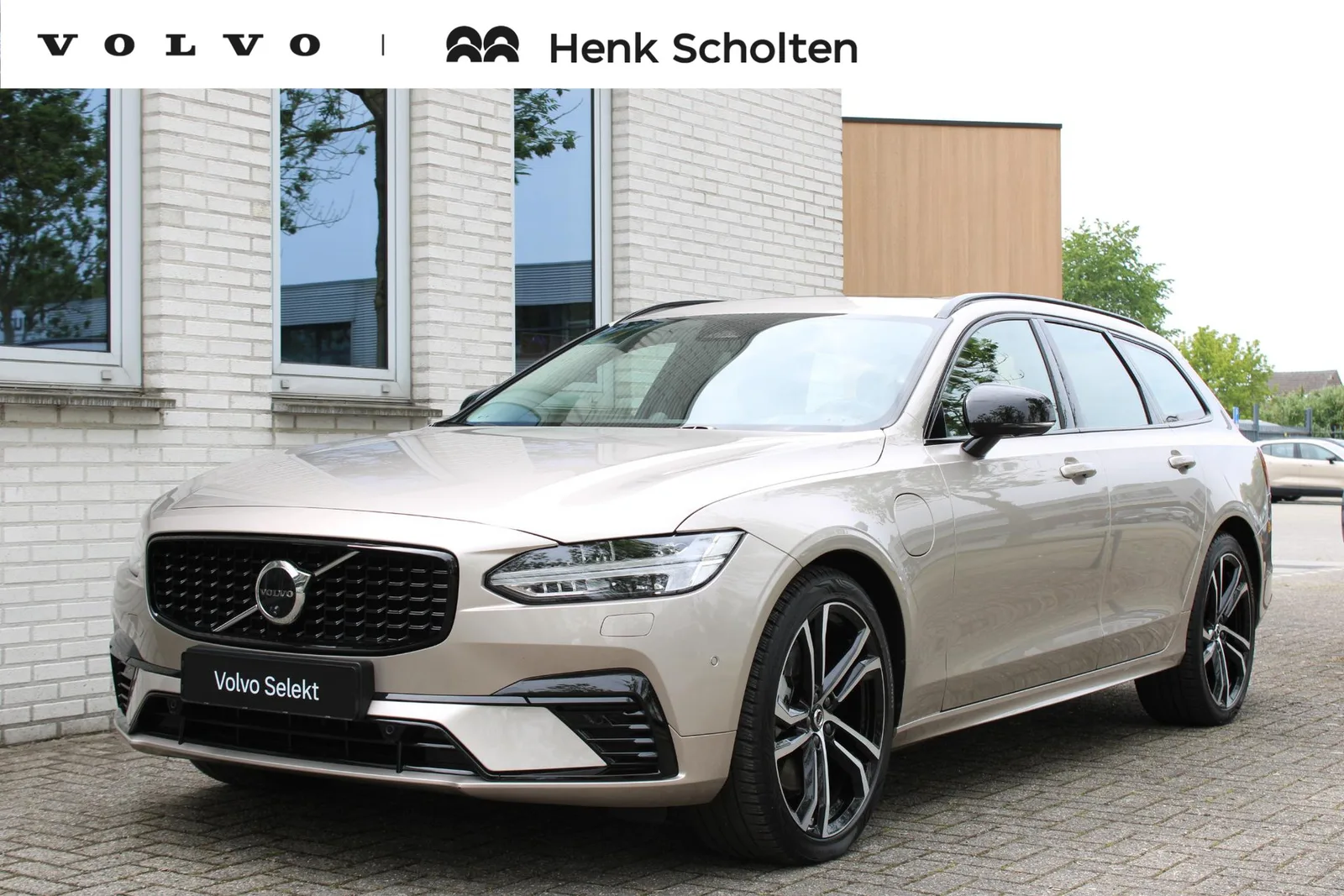 Volvo V90 (2025) — foto 1