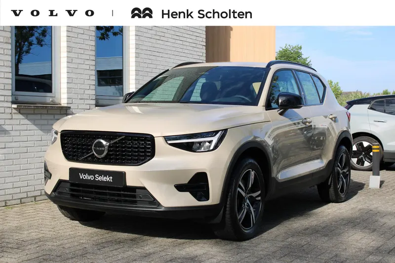 Volvo XC40 (2025)