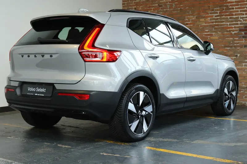 Volvo XC40 (2024)
