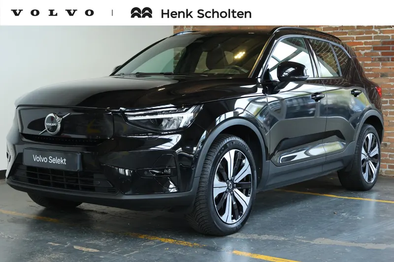 Volvo XC40 (2022)