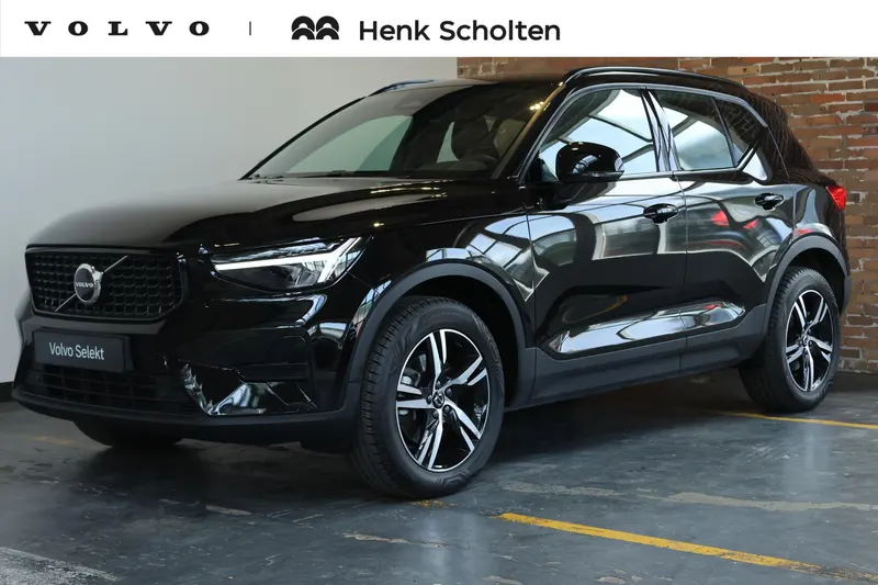 Volvo XC40 (2025)