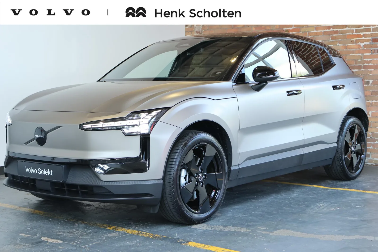 Volvo EX30 (2024) — foto 1
