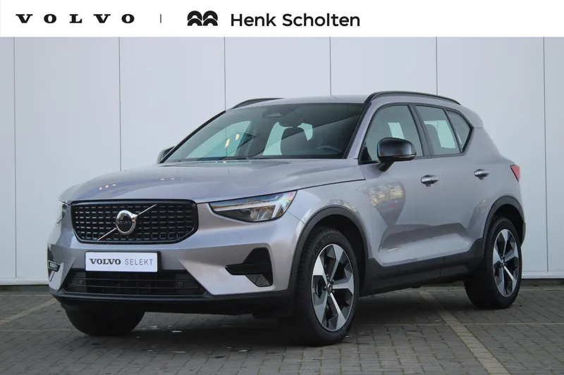 Volvo XC40 (2025)