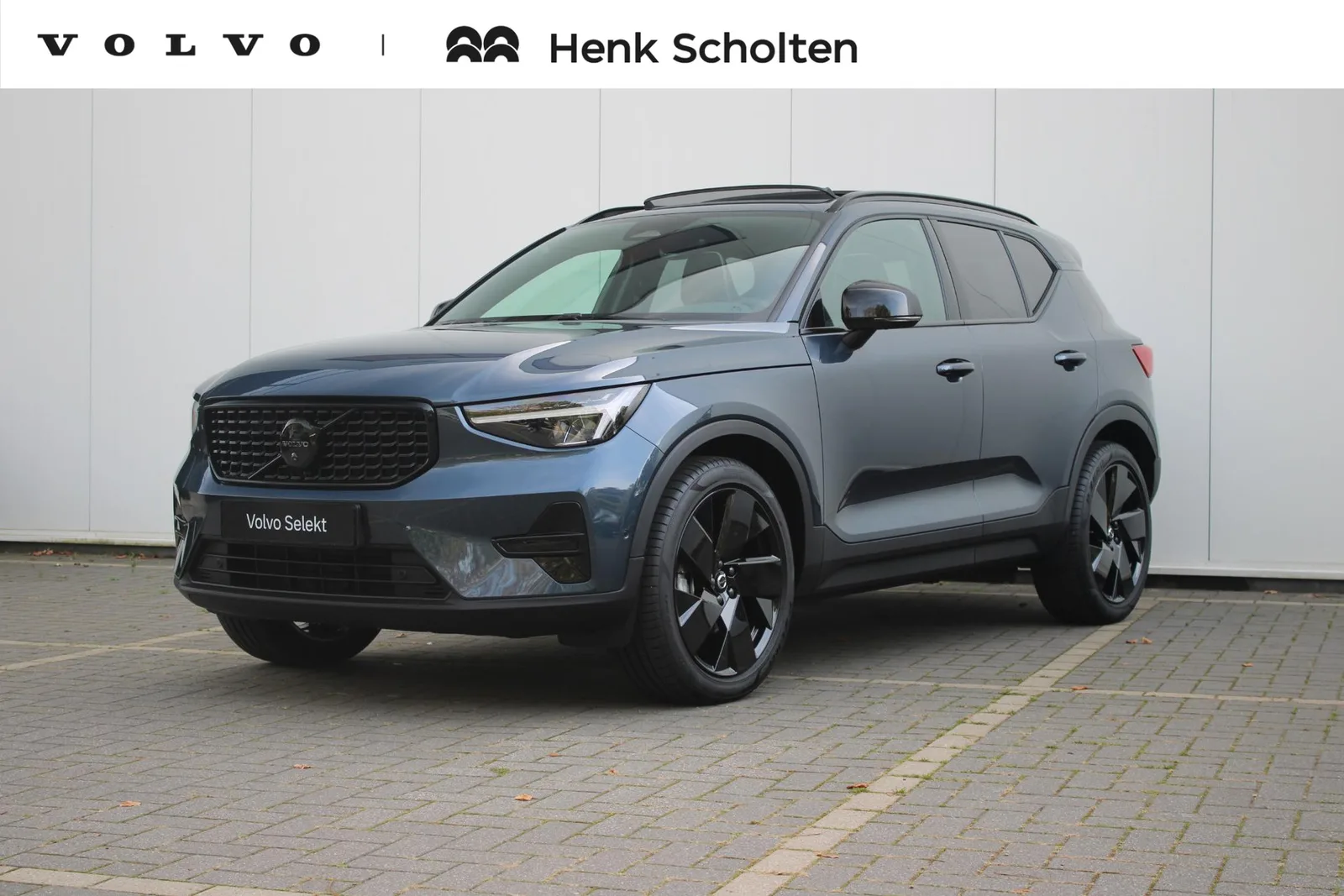 Volvo XC40 (2026) — foto 1