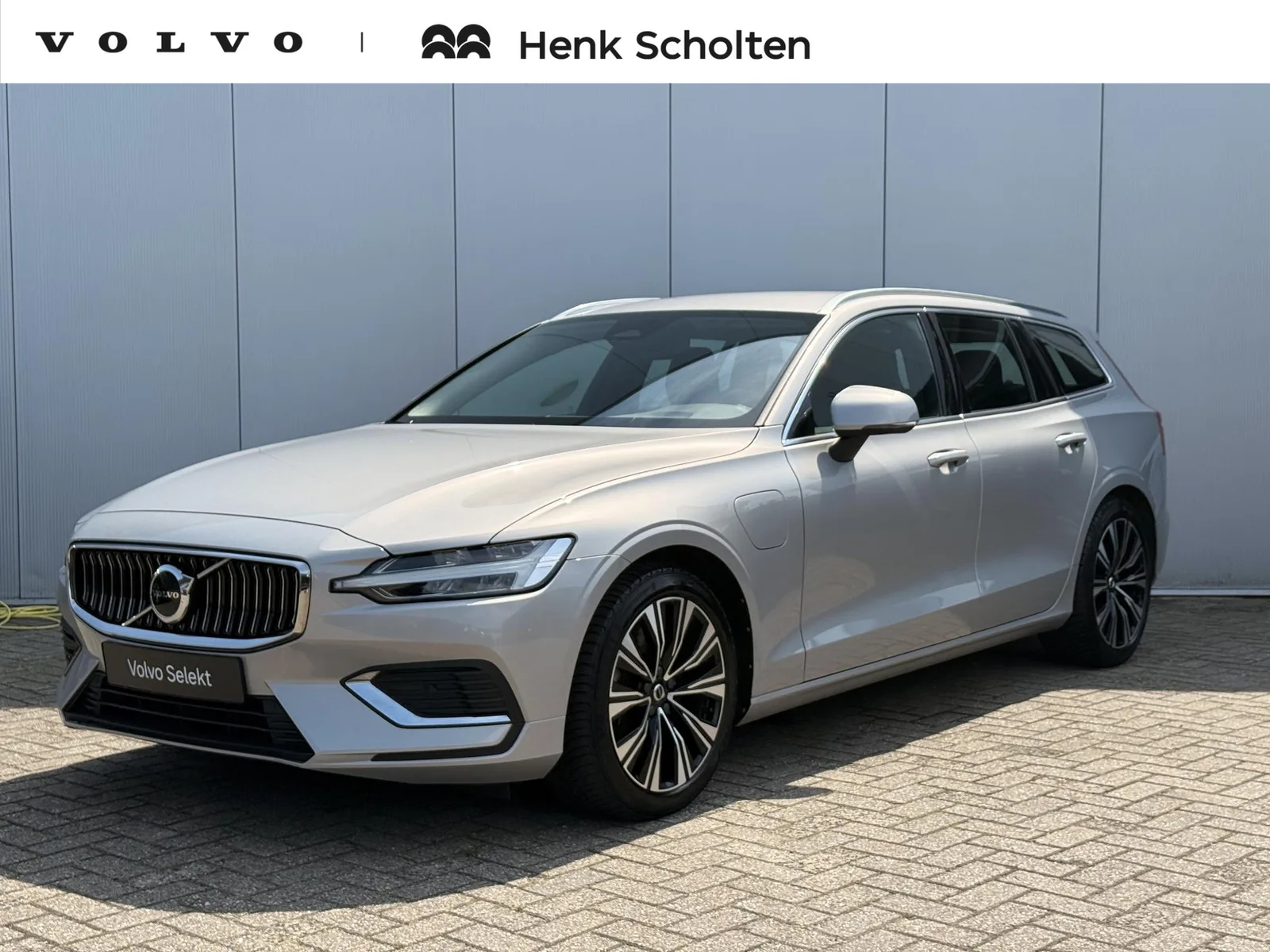 Volvo V60 (2023) — foto 1