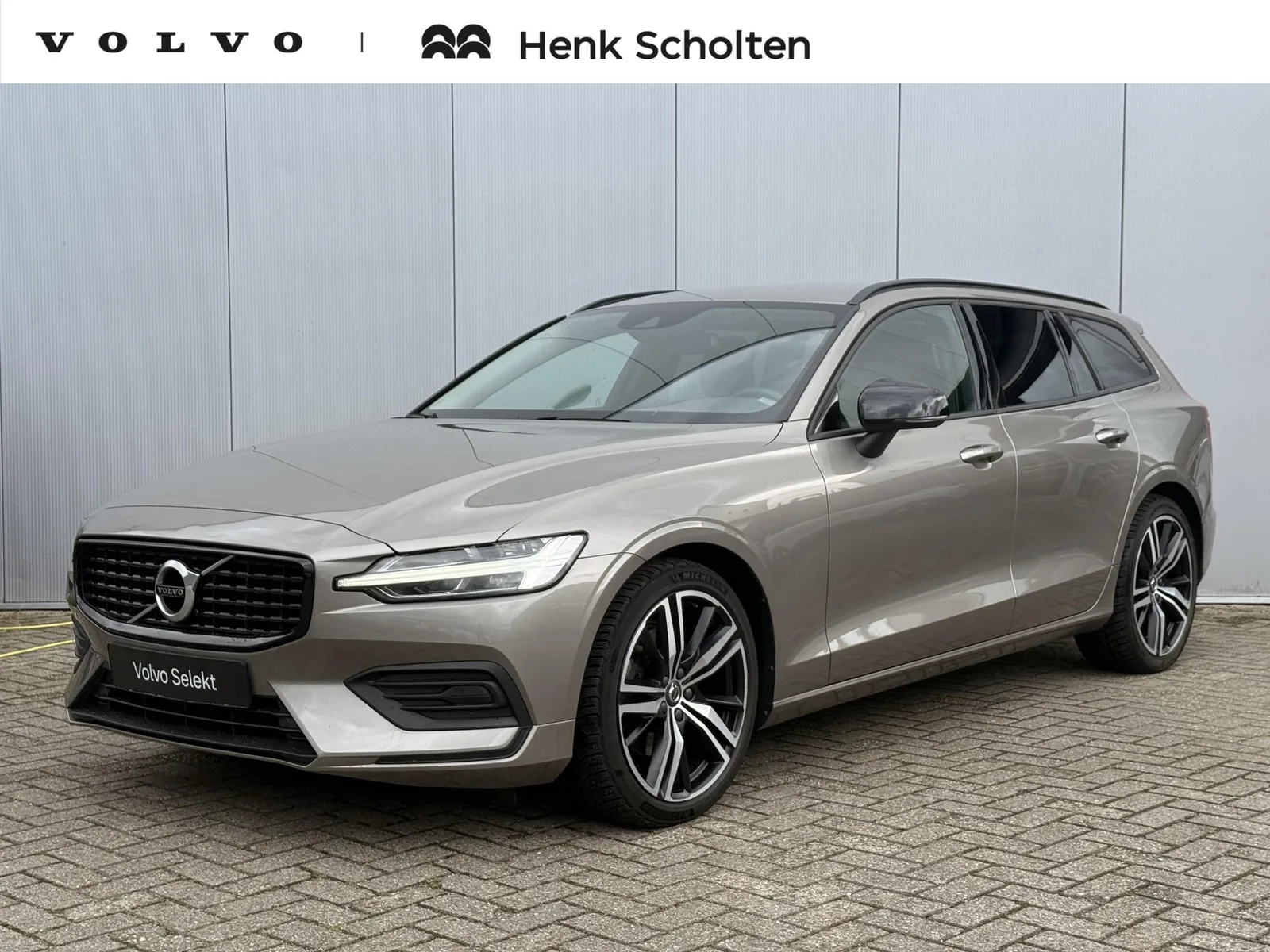 Volvo V60 (2022) — foto 1