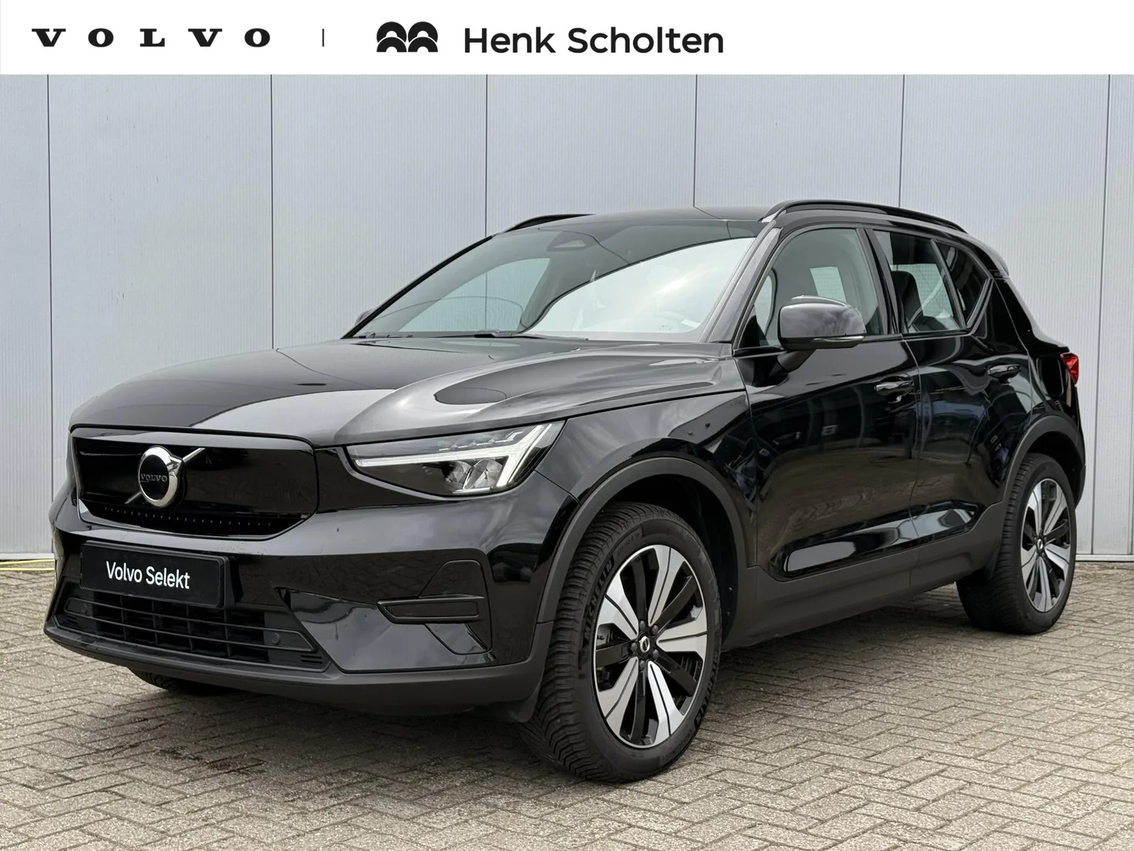 Volvo XC40 (2023) — foto 1