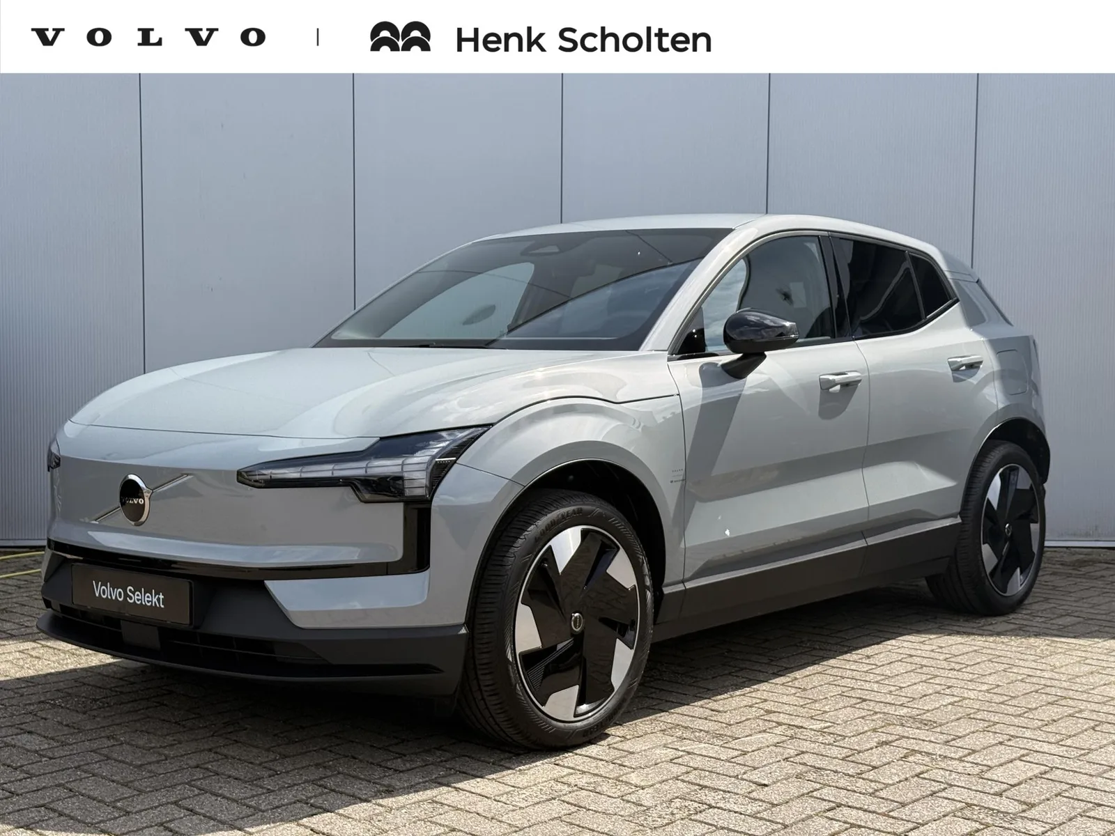 Volvo EX30 (2025) — foto 1