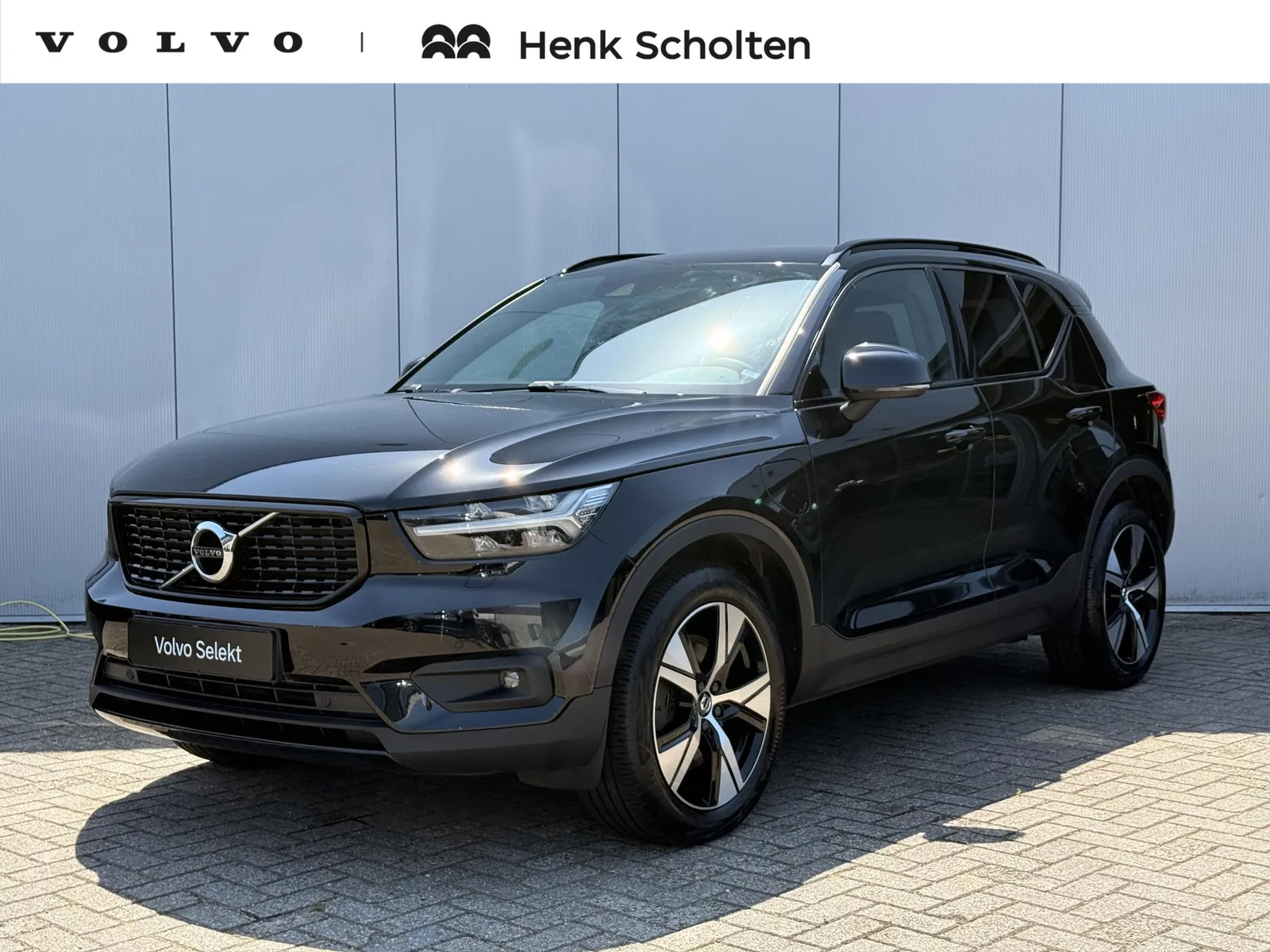 Volvo XC40 (2022) — foto 1