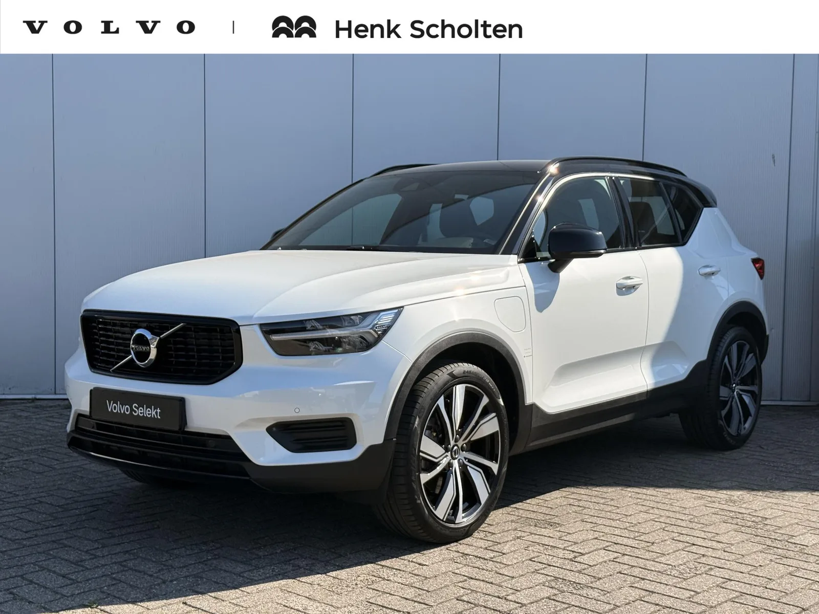 Volvo XC40 (2021) — foto 1