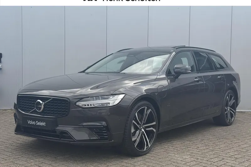 Volvo V90 (2025)