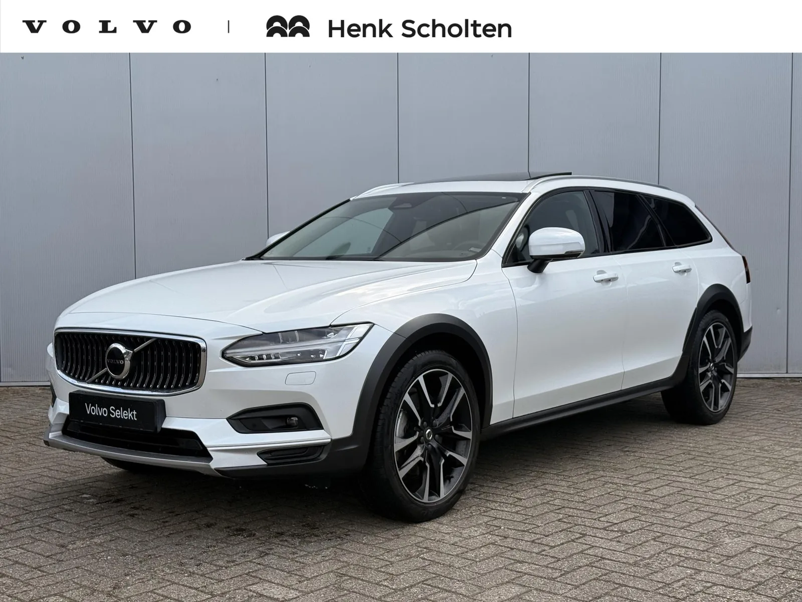 Volvo V90 Cross Country (2023) — foto 1