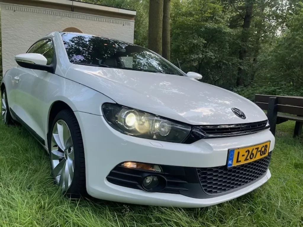 Volkswagen Scirocco (2009) — foto 1