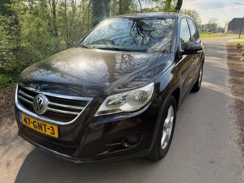 Volkswagen Tiguan (2008) — foto 1