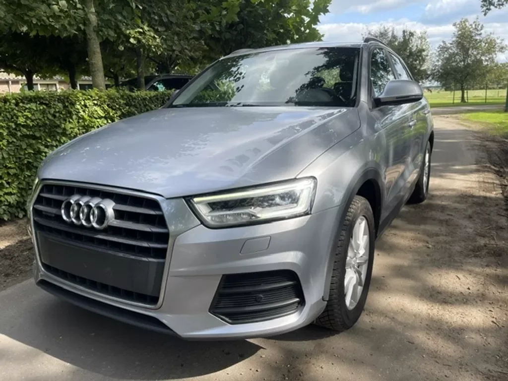 Audi Q3 (2015) — foto 1