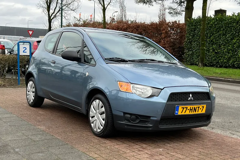 Mitsubishi Colt (2009)
