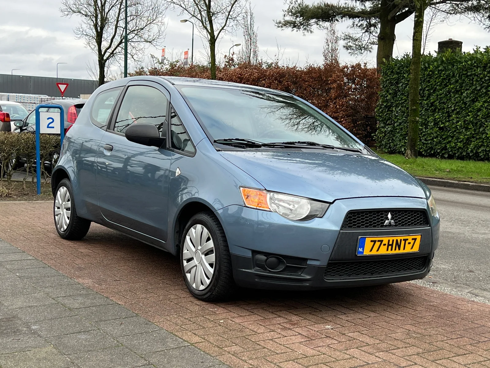 Mitsubishi Colt (2009) — foto 1