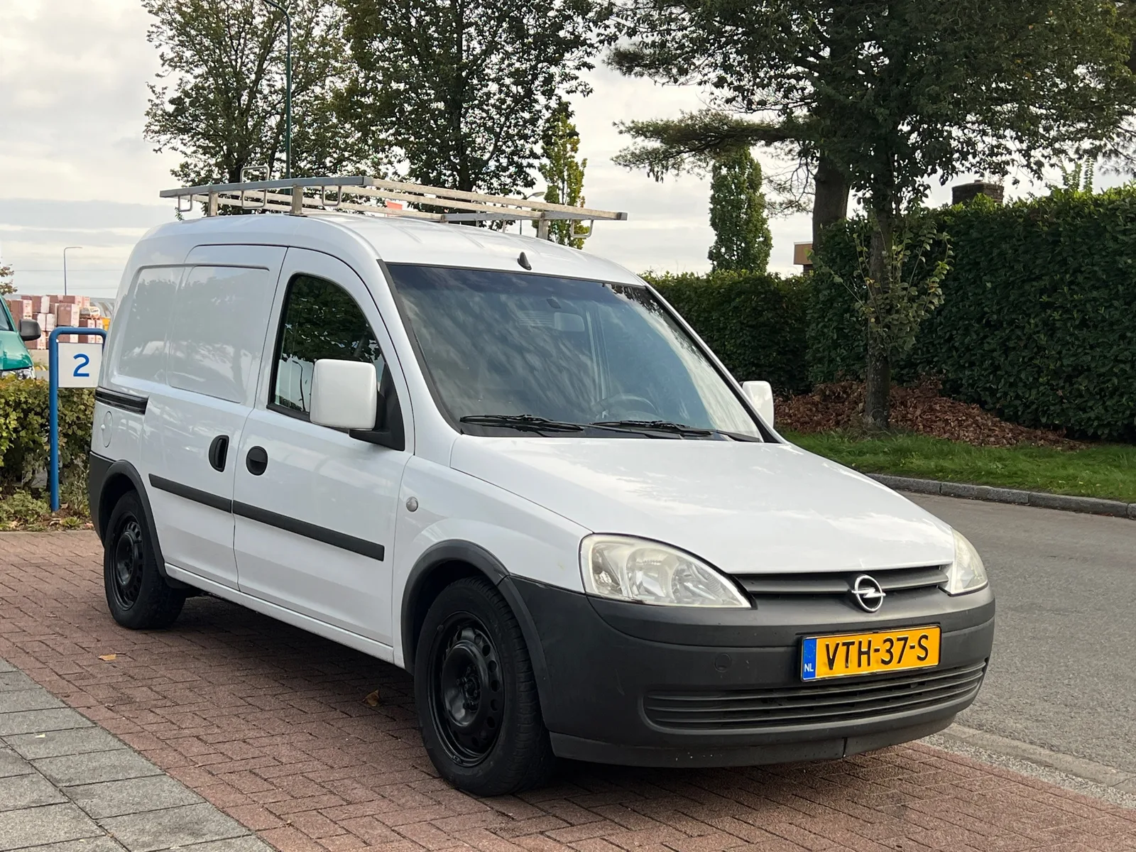 Opel Combo (2009) — foto 1