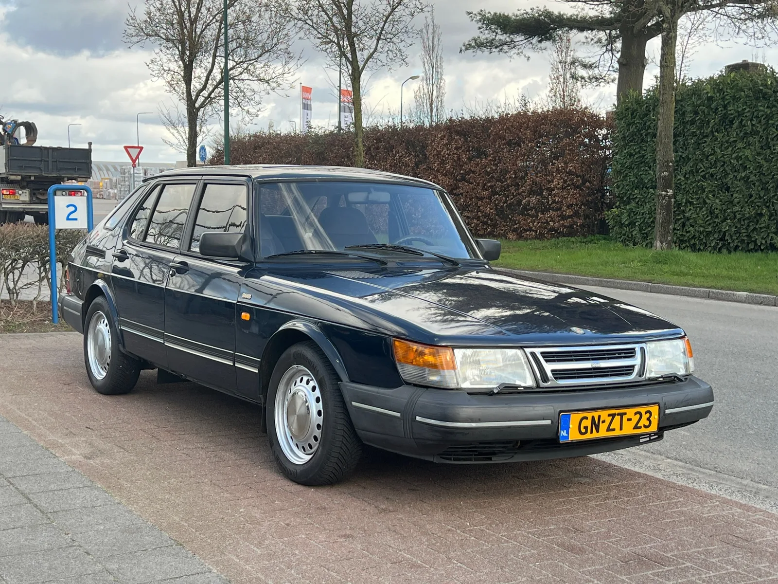 Saab 900 (1993) — foto 1