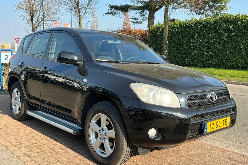Toyota RAV4 (2006)