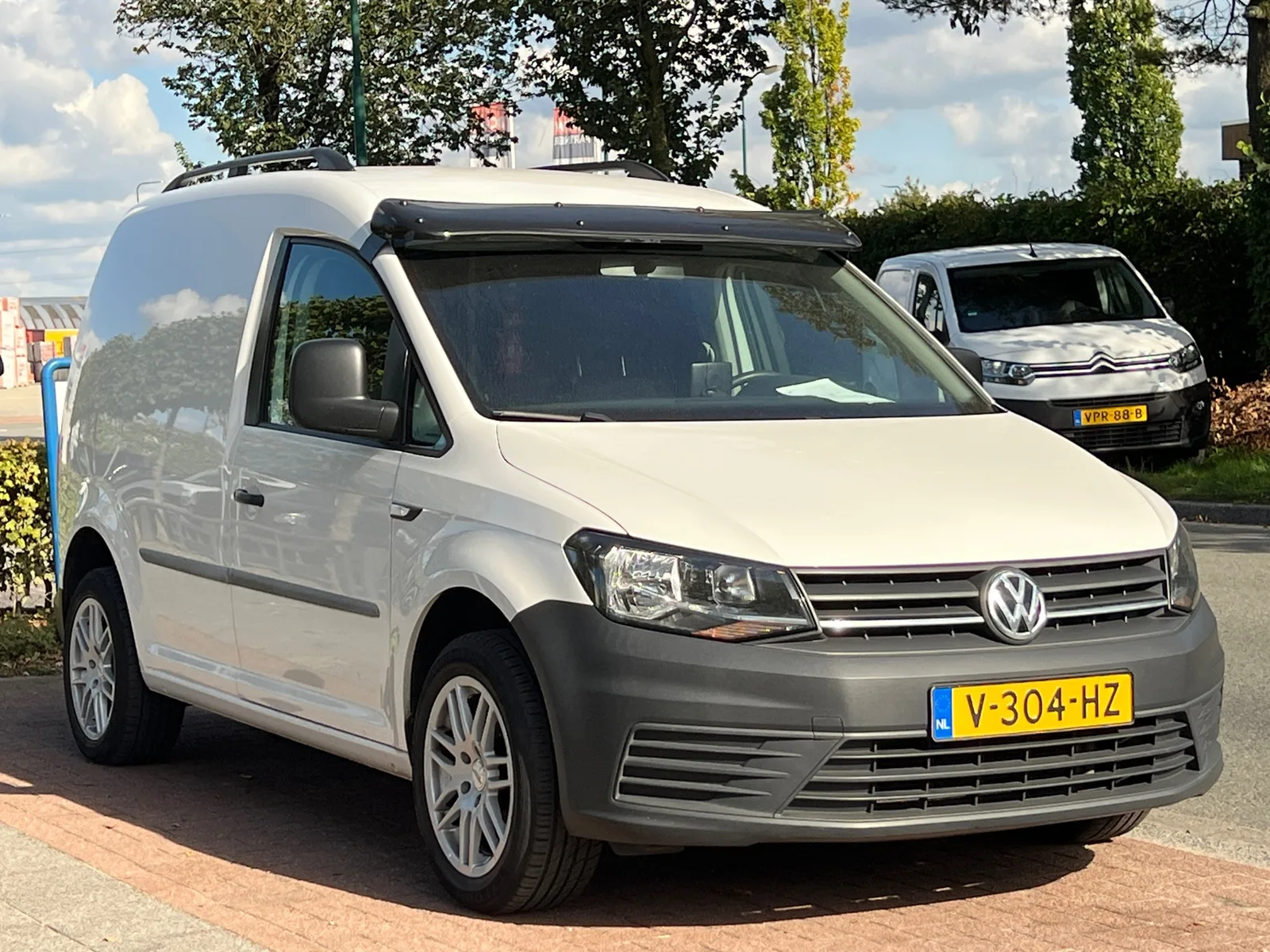 Volkswagen Caddy (2017) — foto 1