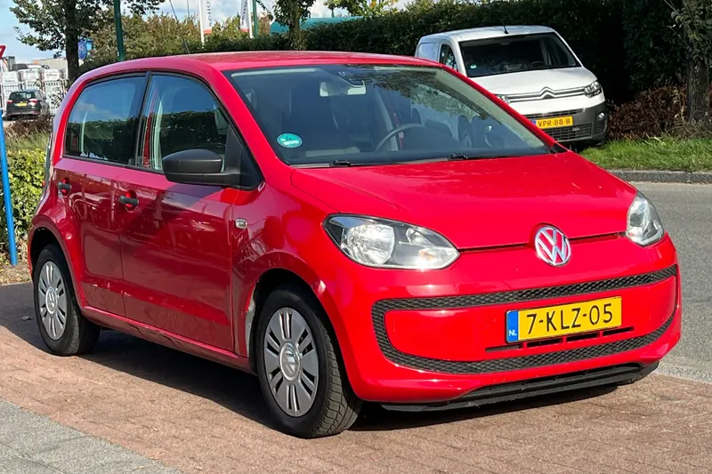 Volkswagen Up! (2013)
