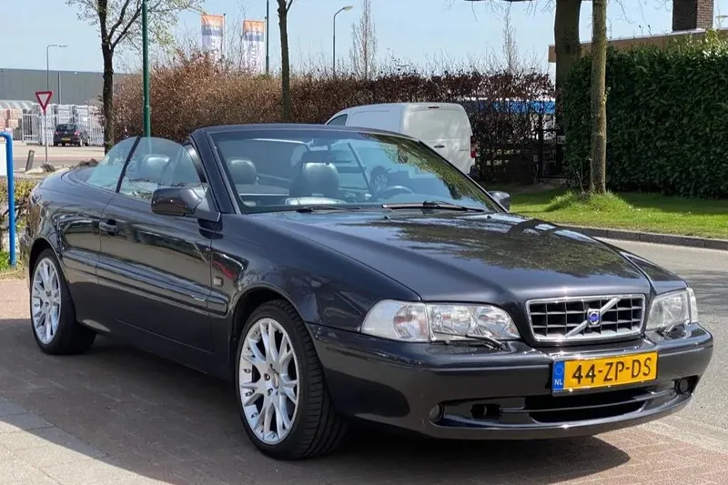 Volvo C70 (2001)