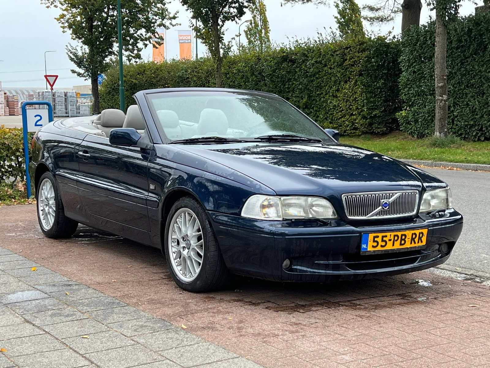 Volvo C70 (2001) — foto 1