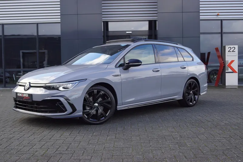 Volkswagen Golf (2024)