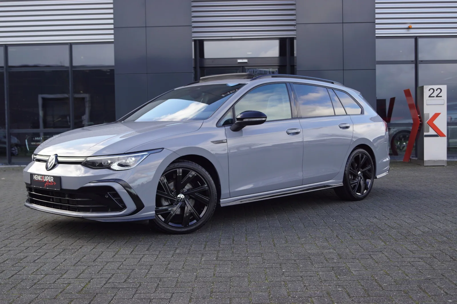 Volkswagen Golf (2024) — foto 1