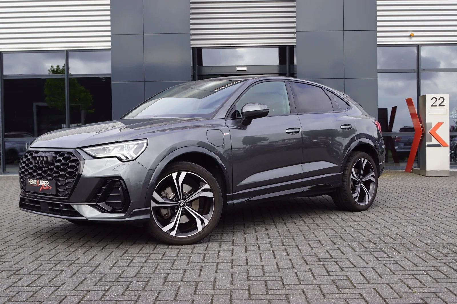 Audi Q3 Sportback (2021) — foto 1