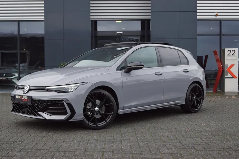 Volkswagen Golf (2024)