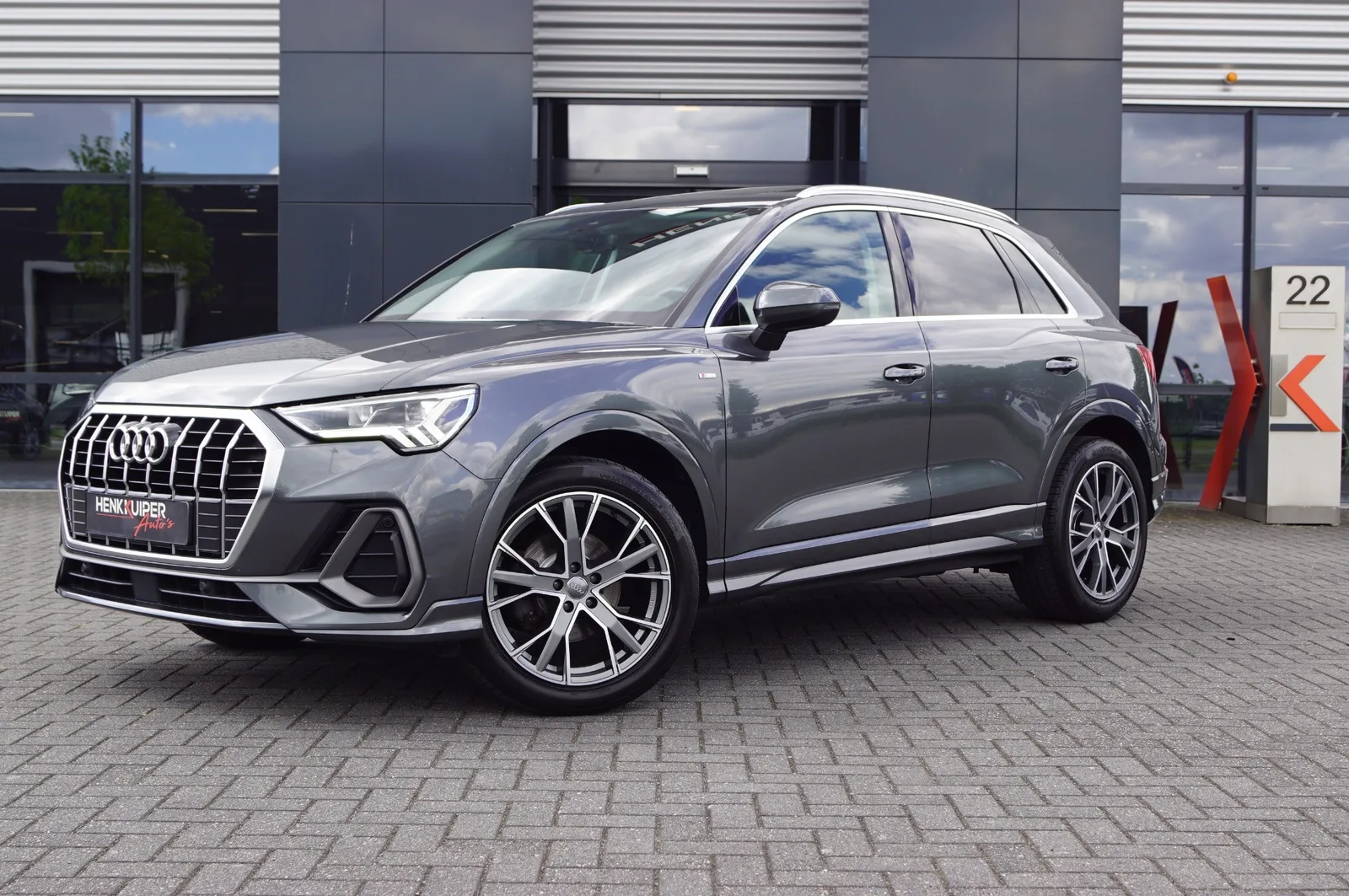 Audi Q3 (2019) — foto 1