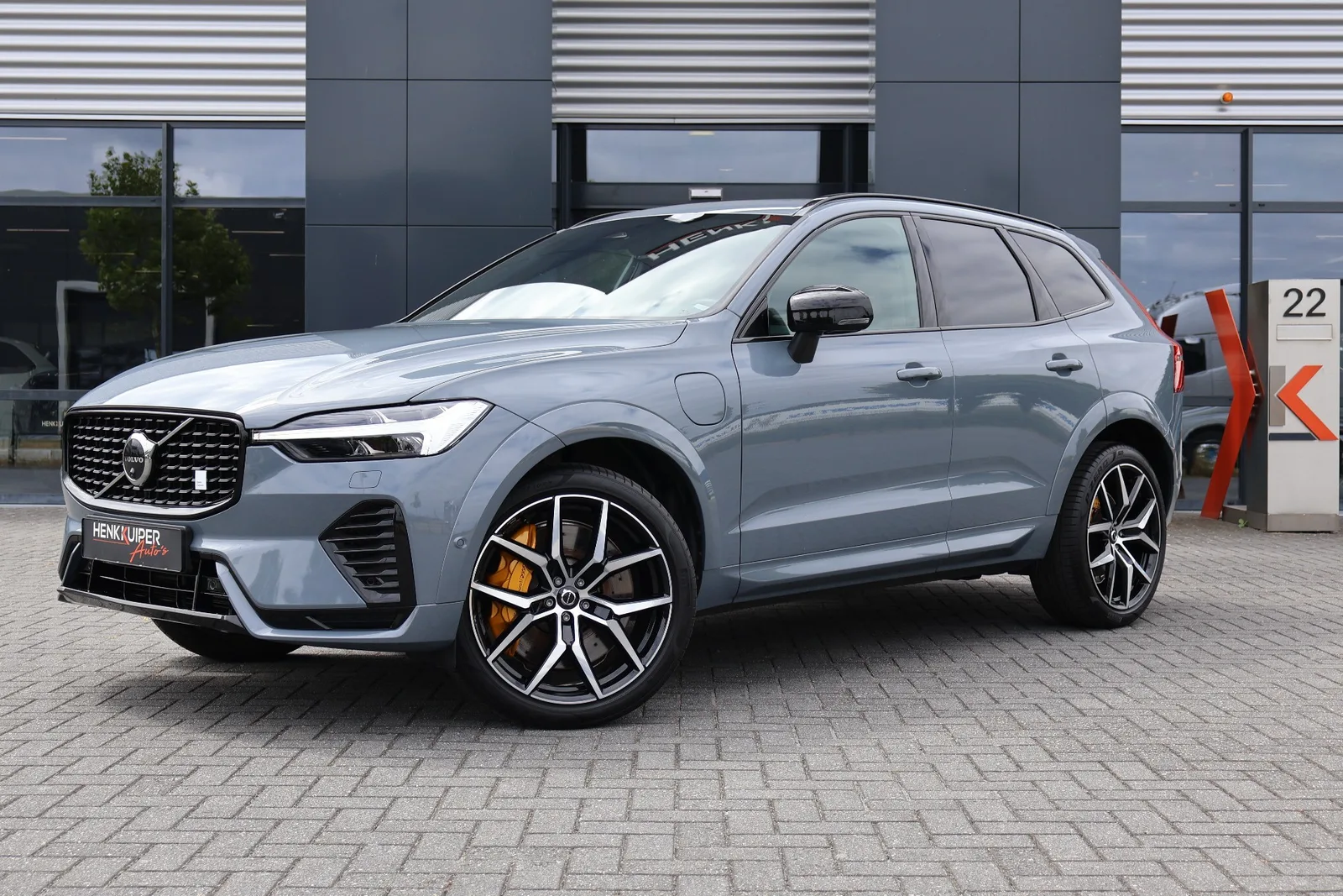 Volvo XC60 (2023) — foto 1