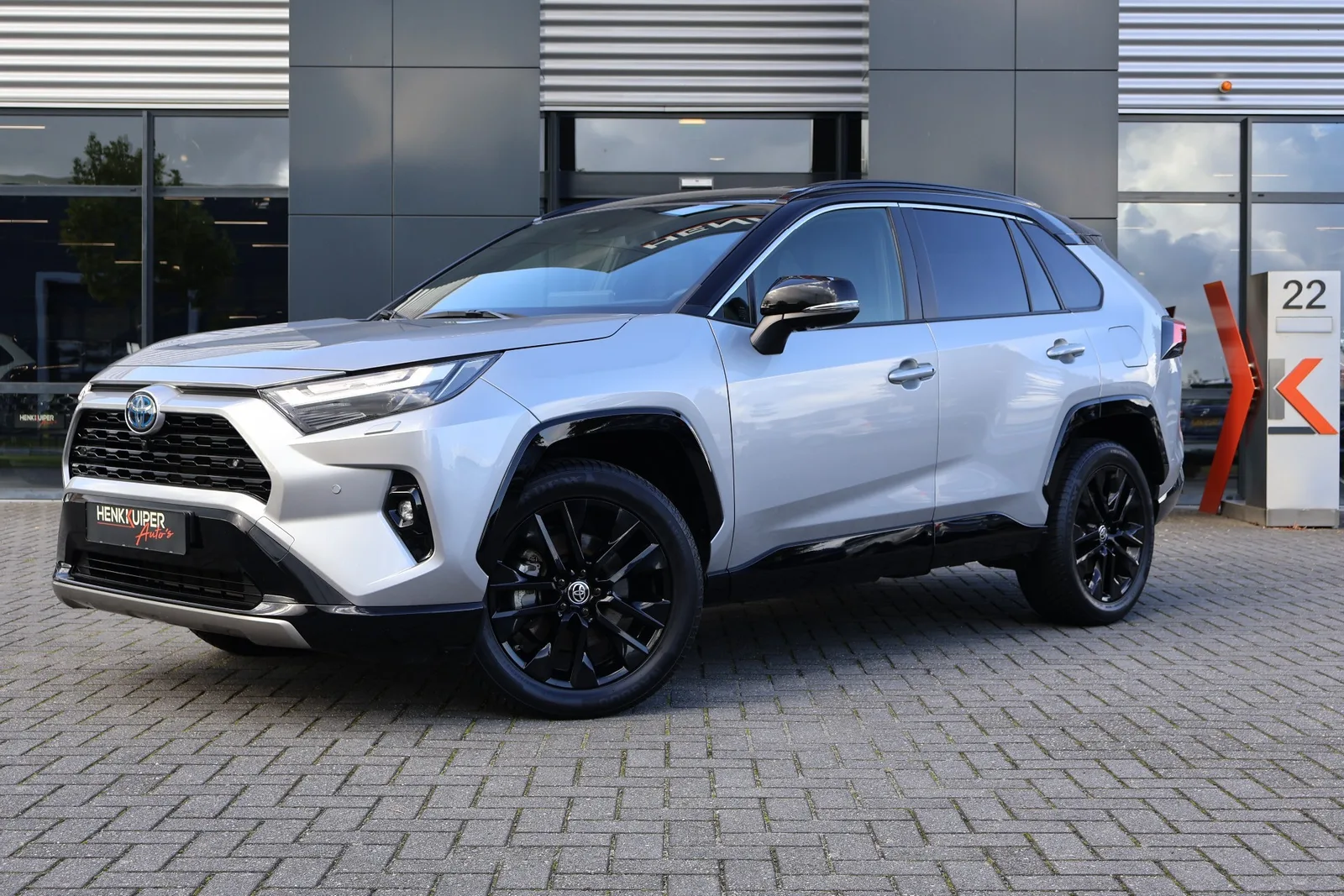 Toyota RAV4 (2025) — foto 1