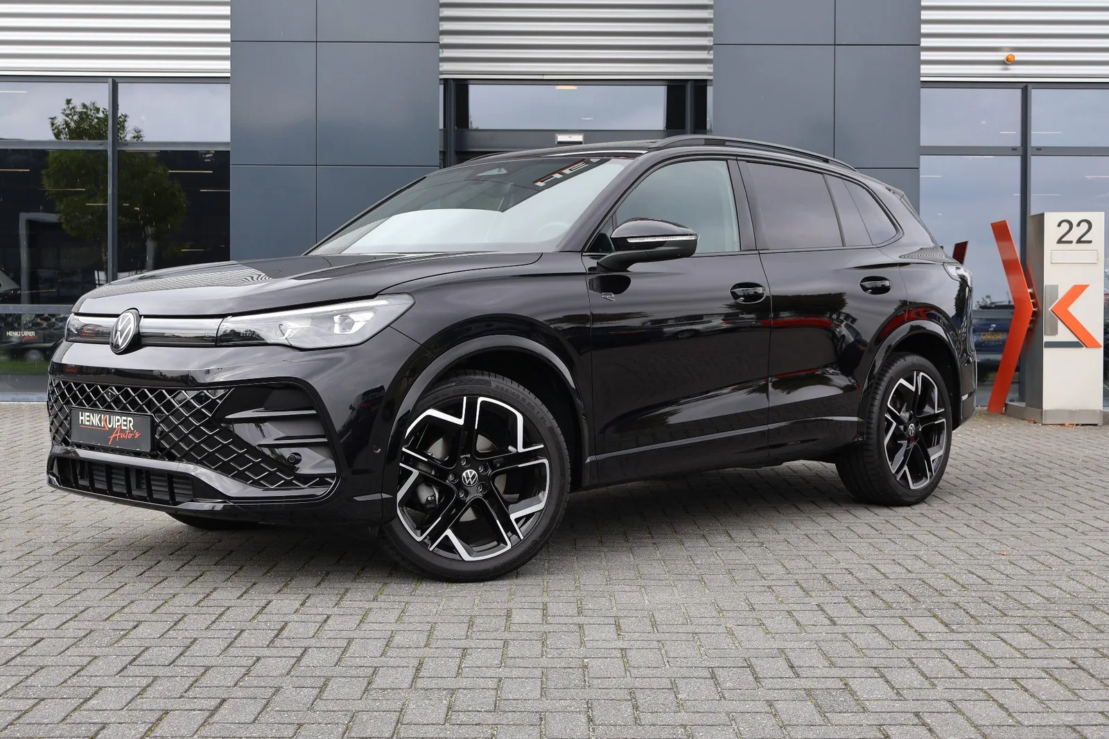 Volkswagen Tiguan (2024) — foto 1