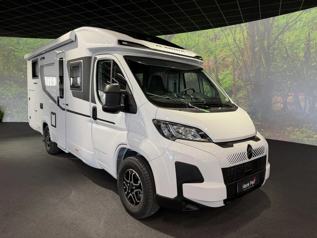 Adria Compact (2027) — foto 1