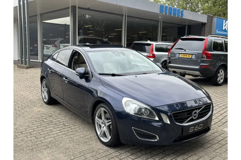 Volvo S60 (2010)