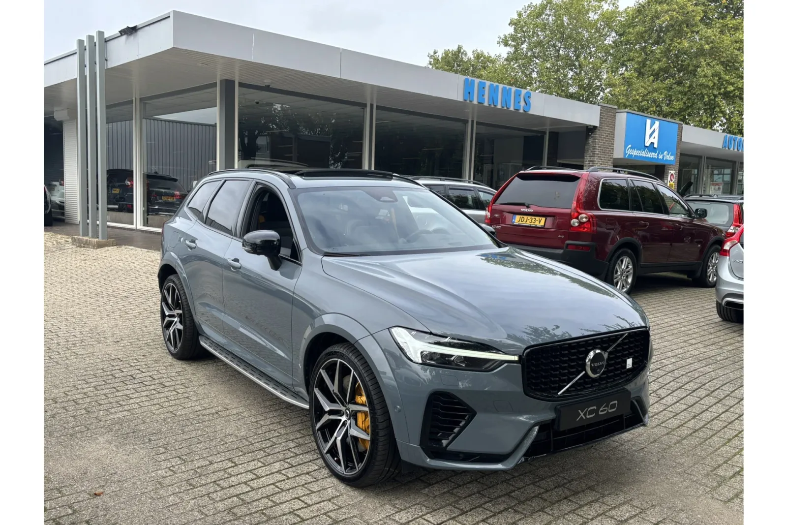 Volvo XC60 (2023) — foto 1
