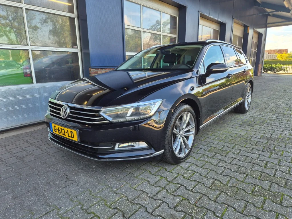 Volkswagen Passat (2015) — foto 1