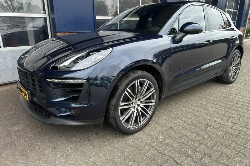 Porsche Macan (2018)