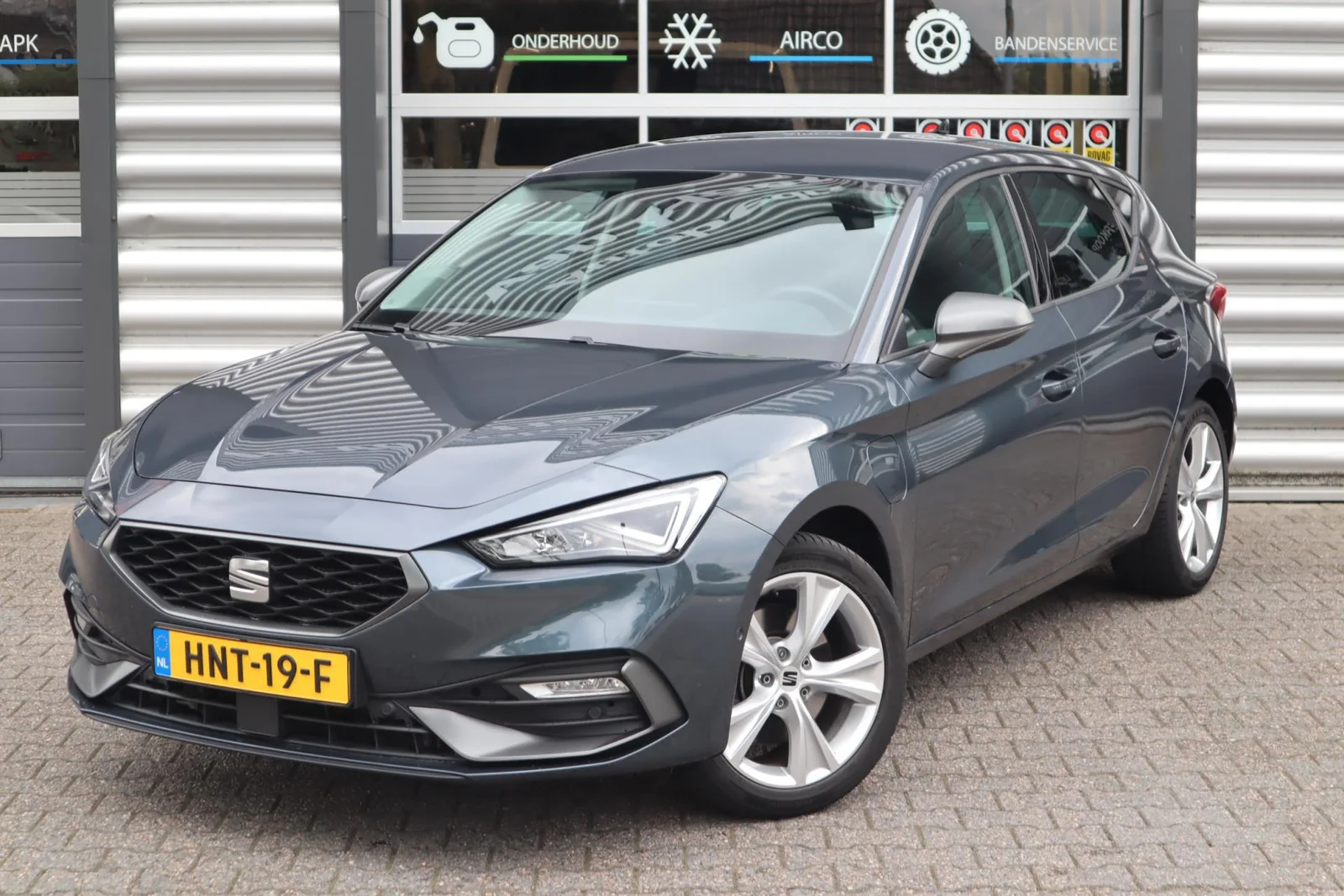 SEAT Leon Sportstourer (2021) — foto 1